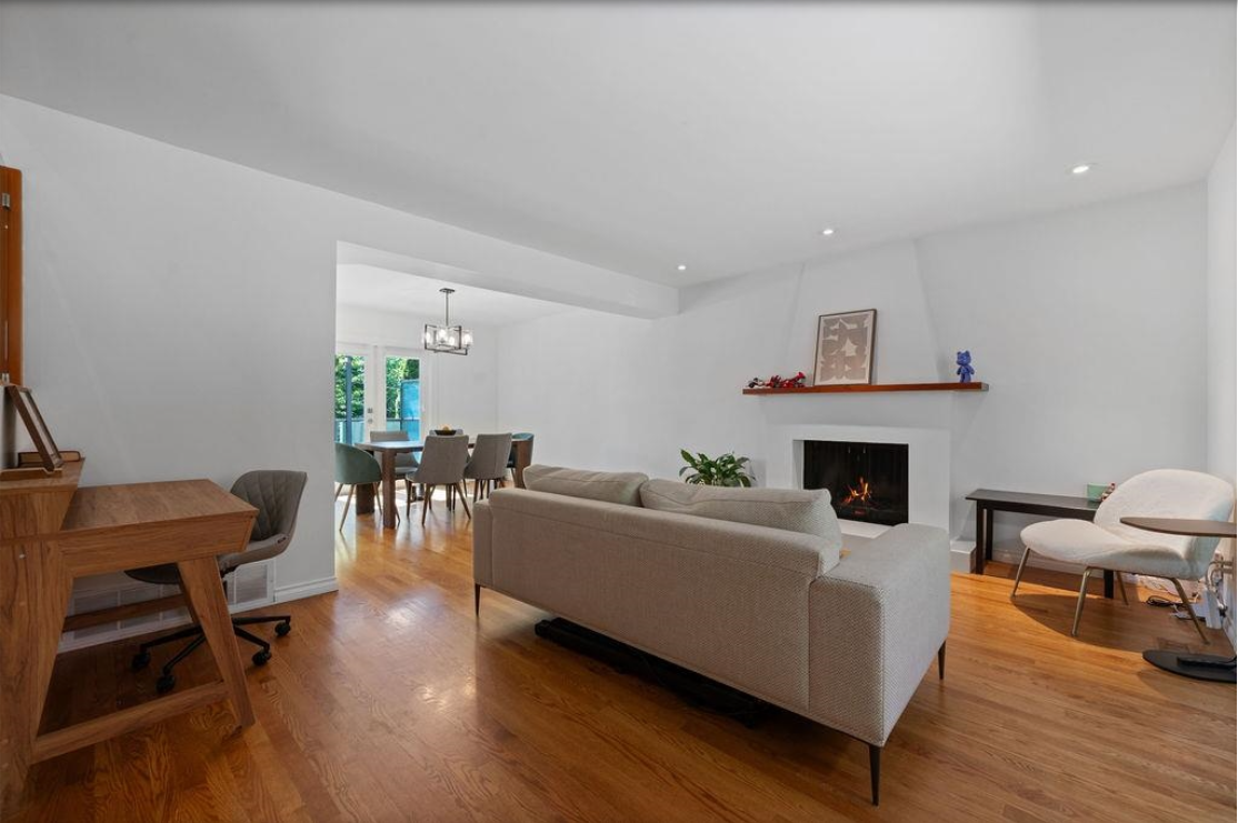 707 East Braemar Road, North Vancouver, BC, V7N 4G1 - 3