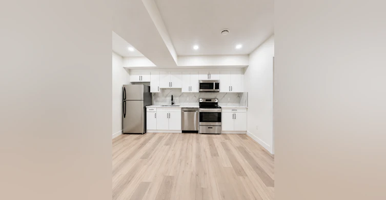 12955 121 Street Northwest, Edmonton, AB, T5L 0B3 - 14