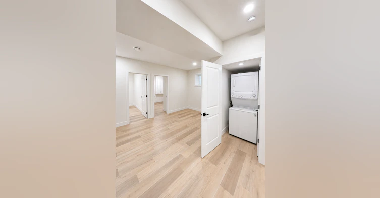 12955 121 Street Northwest, Edmonton, AB, T5L 0B3 - 9