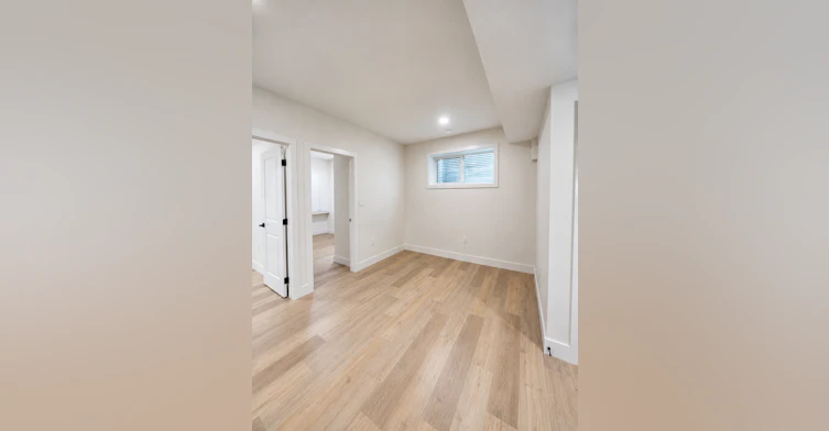 12955 121 Street Northwest, Edmonton, AB, T5L 0B3 - 12