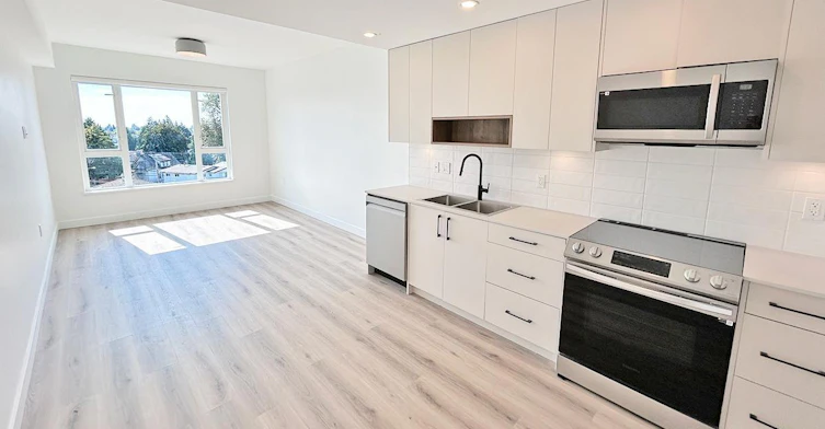 302-3068 Kingsway, Vancouver, BC, V5R 0L6