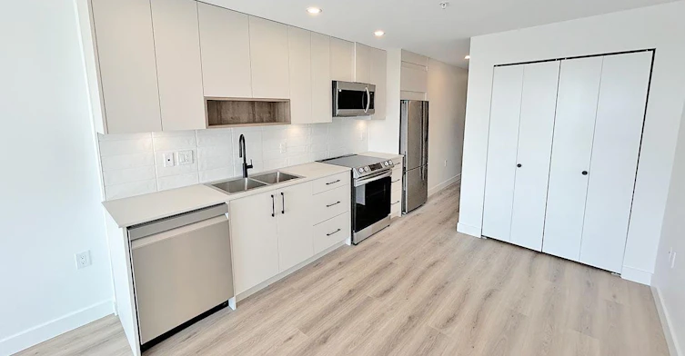 302-3068 Kingsway, Vancouver, BC, V5R 0L6 - 2