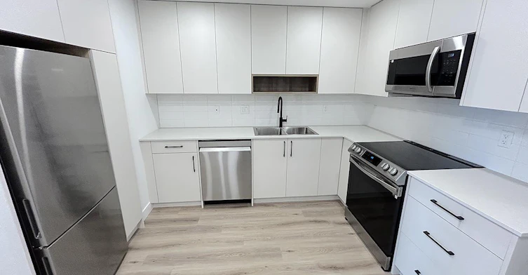 206-3068 Kingsway, Vancouver, BC, V5R 0L6 - 3
