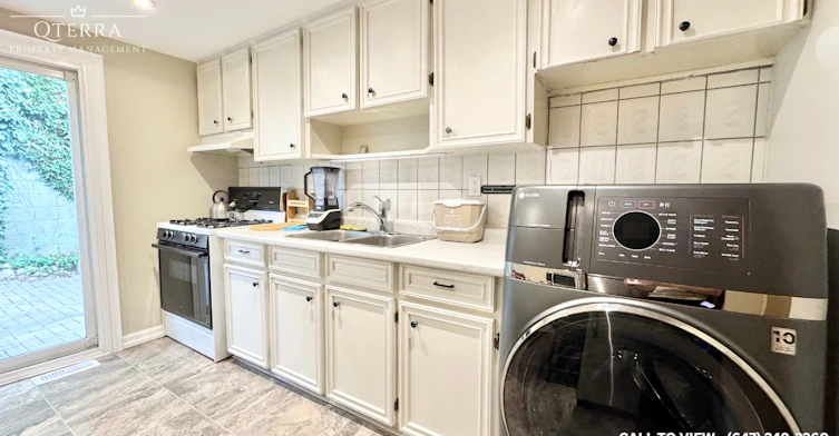 1-282 A Brock Avenue, Toronto, ON, M6K 2M4 - 2