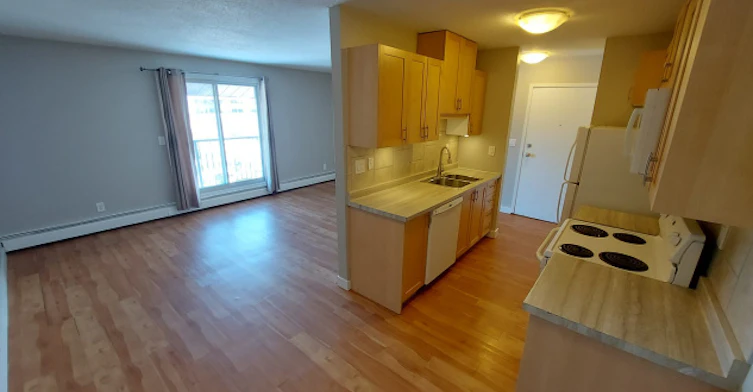 5904 51 Avenue, Red Deer, AB, T4N 4H9 - 8
