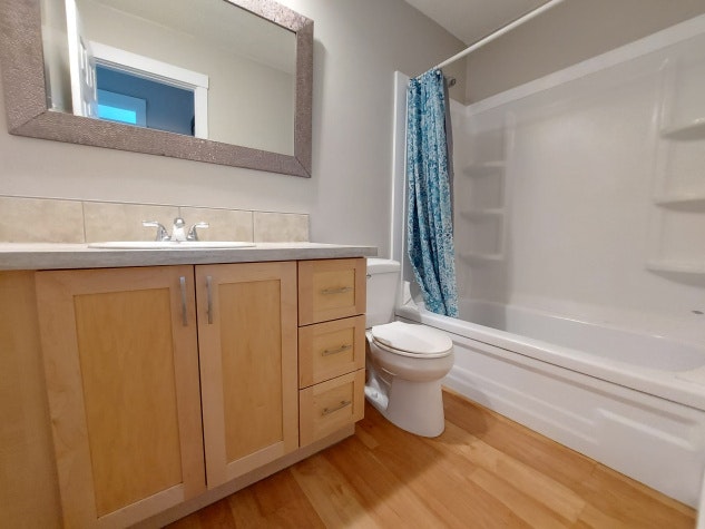 5904 51 Avenue, Red Deer, AB, T4N 4H9 - 7