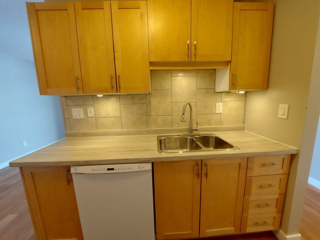 5904 51 Avenue, Red Deer, AB, T4N 4H9 - 3