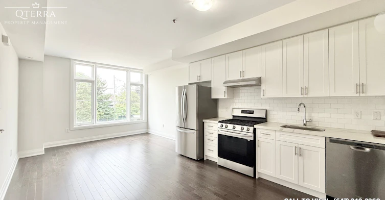 1-21 Blackstone Street, Toronto, ON, M6L 0A5