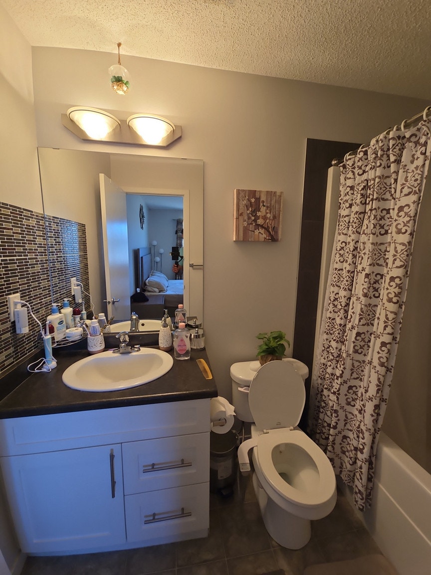 2622 16 Street Northwest, Edmonton, AB, T6T 0W2 - 16
