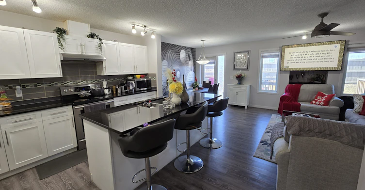 2622 16 Street Northwest, Edmonton, AB, T6T 0W2 - 4