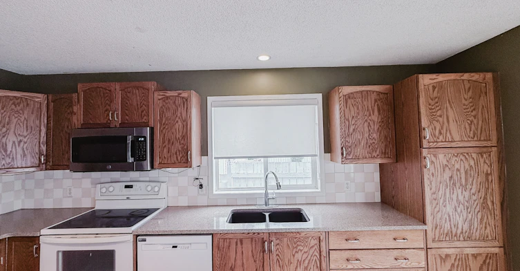 Upper-27 Hidden Crescent Northwest, Calgary, AB, T3A 5L3 - 4