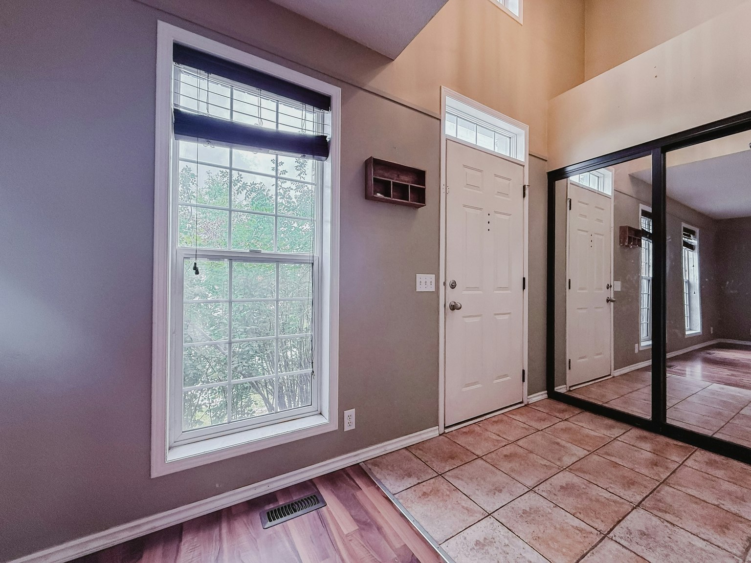 Upper-27 Hidden Crescent Northwest, Calgary, AB, T3A 5L3 - 8