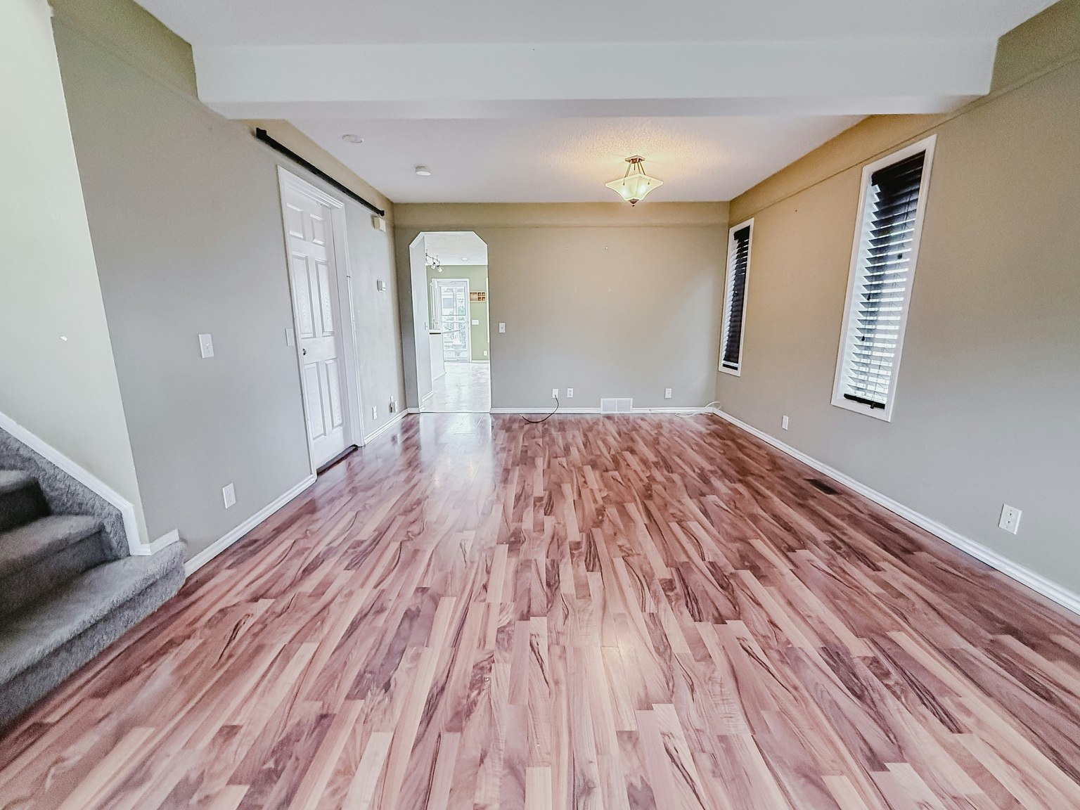 Upper-27 Hidden Crescent Northwest, Calgary, AB, T3A 5L3 - 9