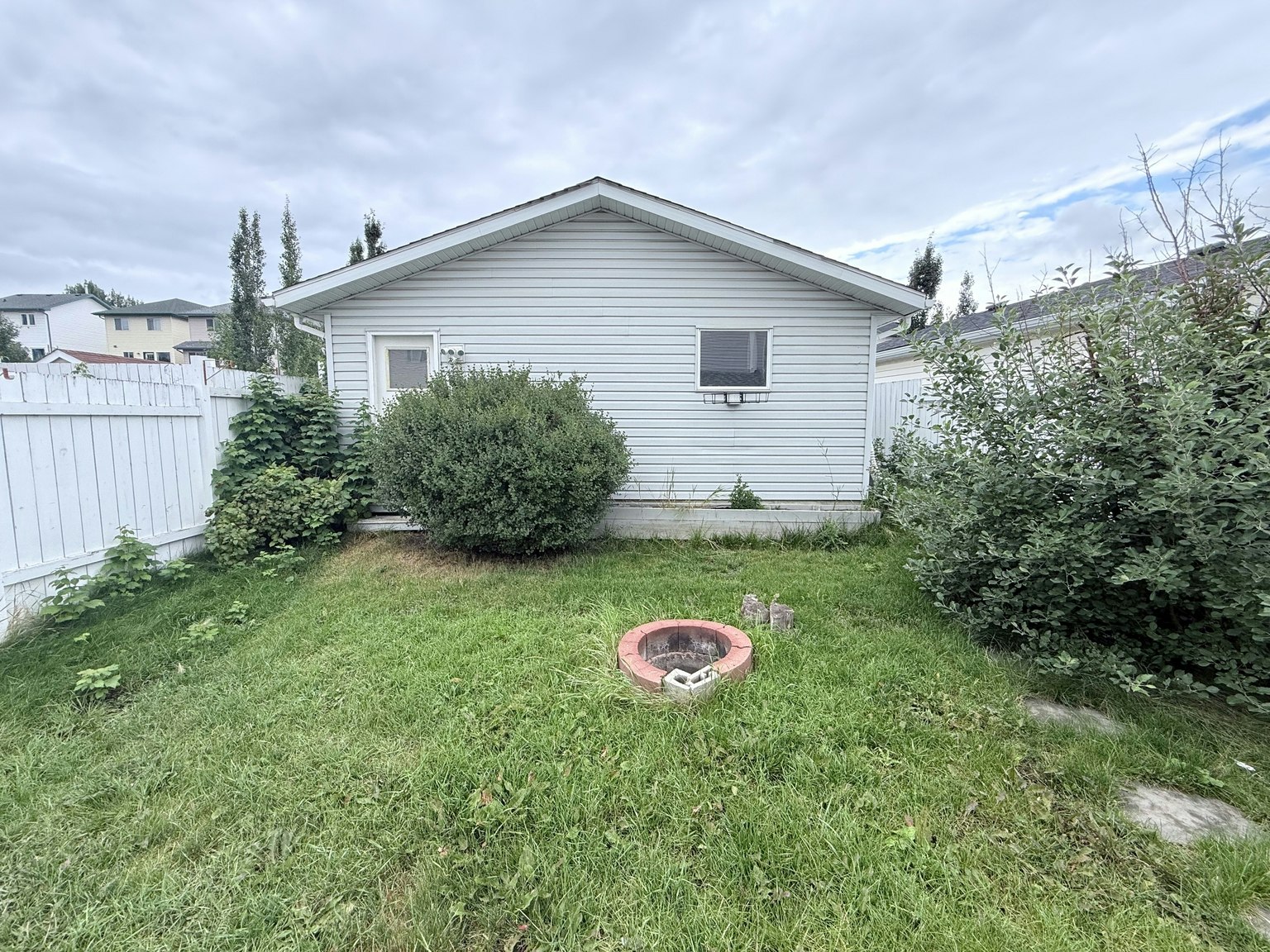 Upper-27 Hidden Crescent Northwest, Calgary, AB, T3A 5L3 - 24