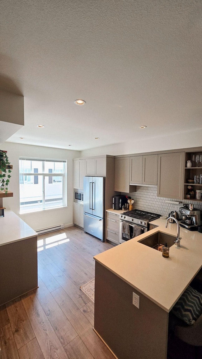 3565 Baycrest Avenue, Coquitlam, BC, V3B 2W7 - 9