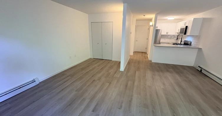 103-122 East 18th Street, North Vancouver, BC, V7L 2X5 - 11