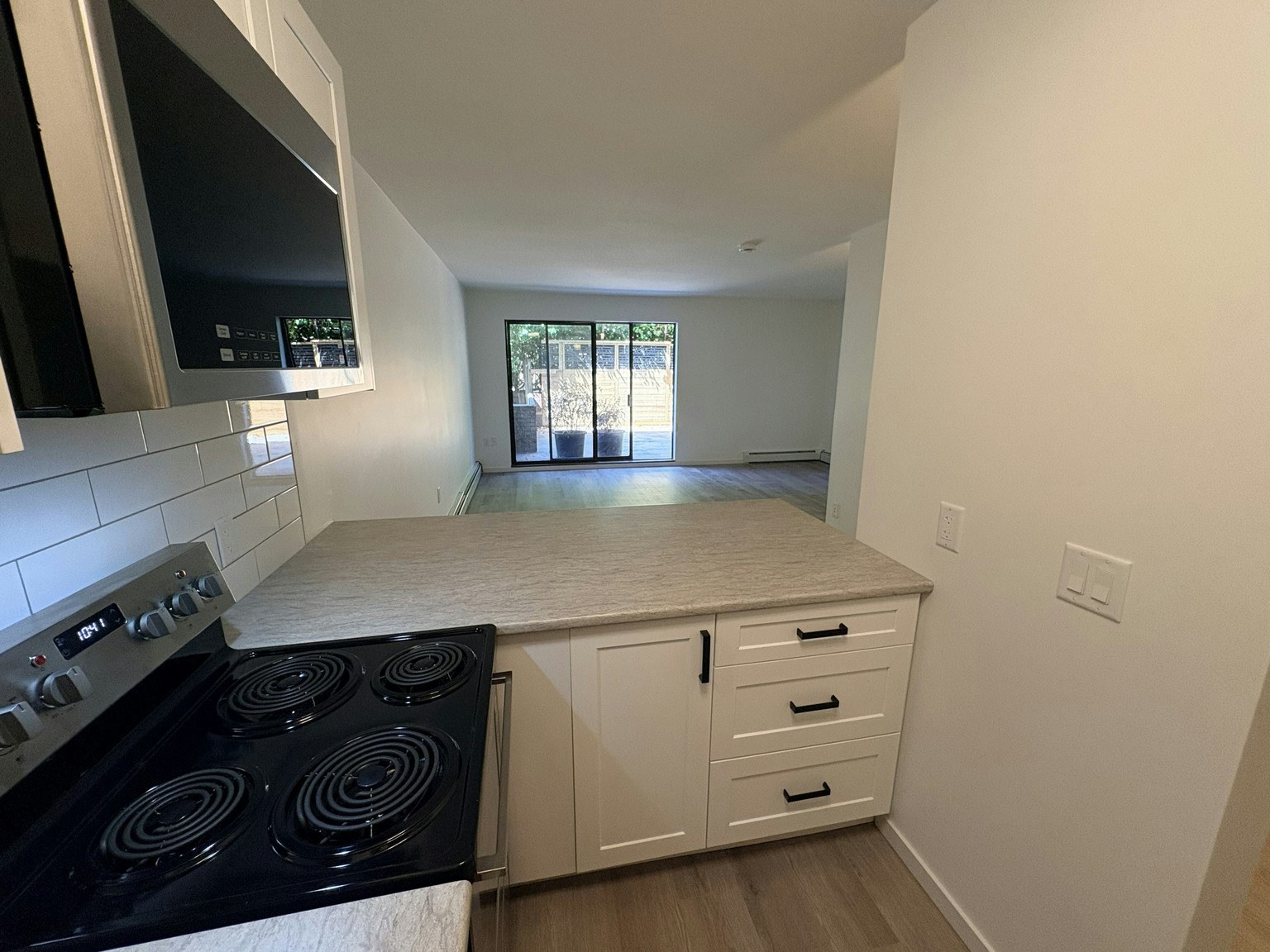 103-122 East 18th Street, North Vancouver, BC, V7L 2X5 - 2