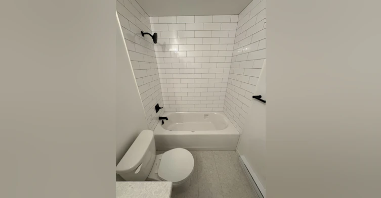 103-122 East 18th Street, North Vancouver, BC, V7L 2X5 - 4