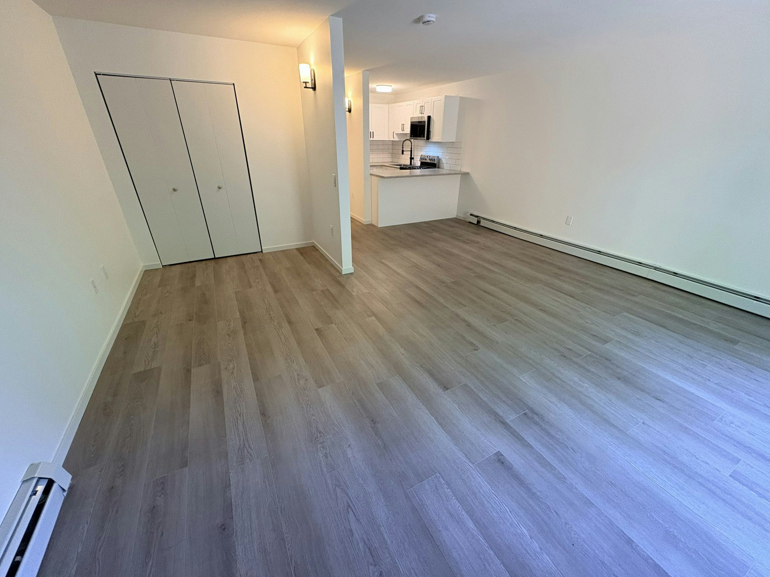 103-122 East 18th Street, North Vancouver, BC, V7L 2X5 - 3