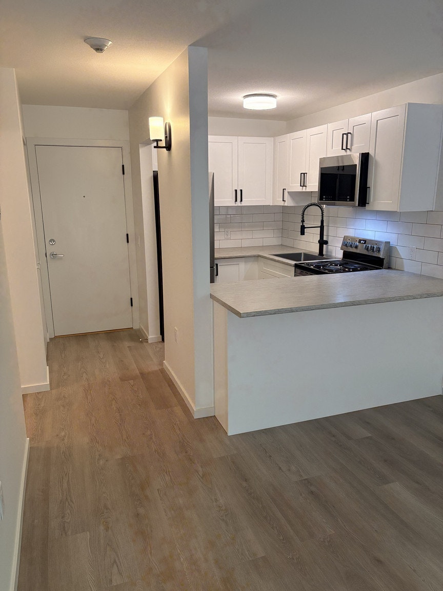 103-122 East 18th Street, North Vancouver, BC, V7L 2X5 - 13