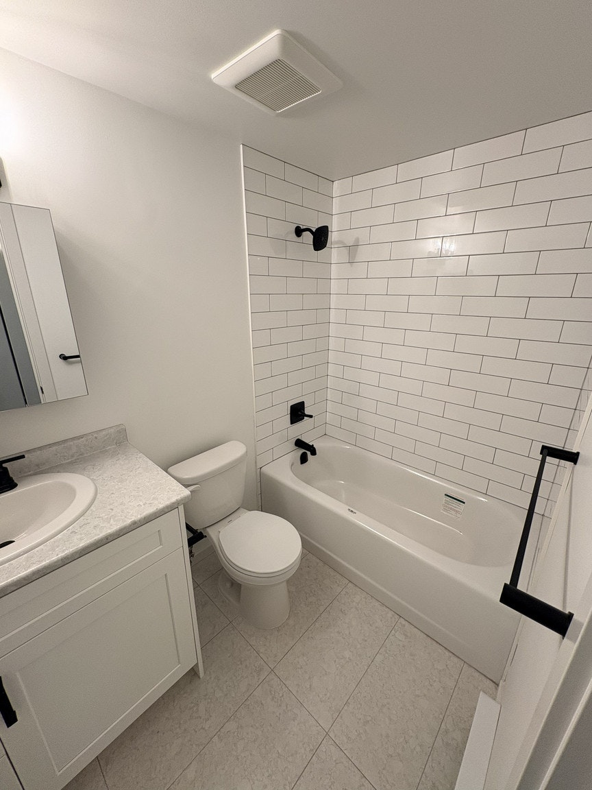 103-122 East 18th Street, North Vancouver, BC, V7L 2X5 - 5