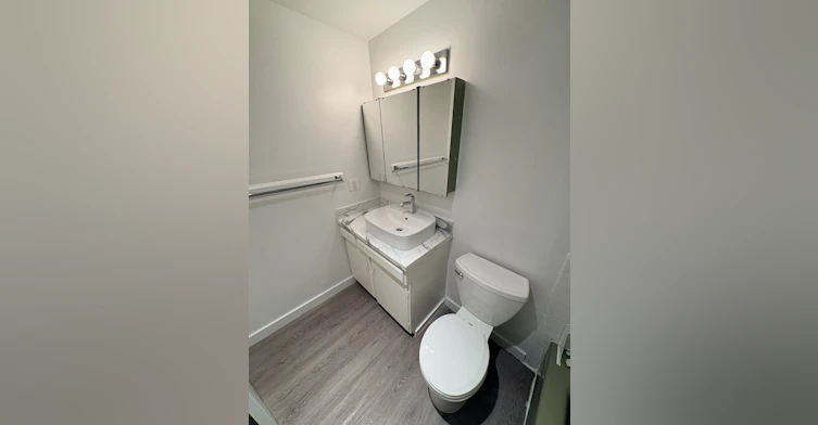 305-122 East 18th Street, North Vancouver, BC, V7L 2X5 - 4