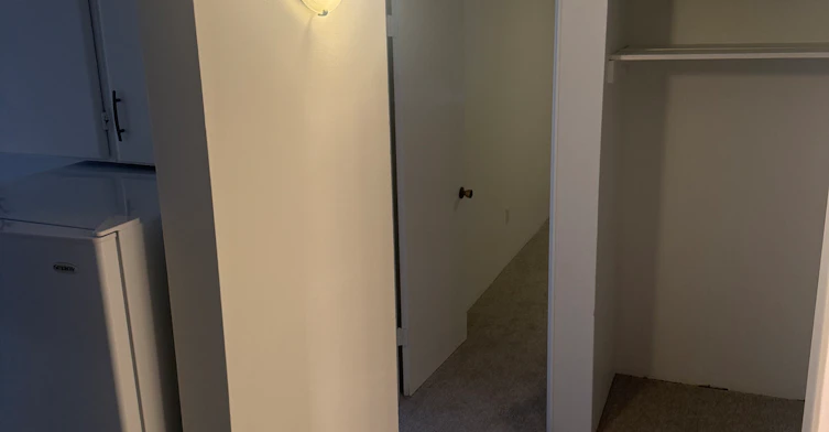 105-122 East 18th Street, North Vancouver, BC, V7L 2X5