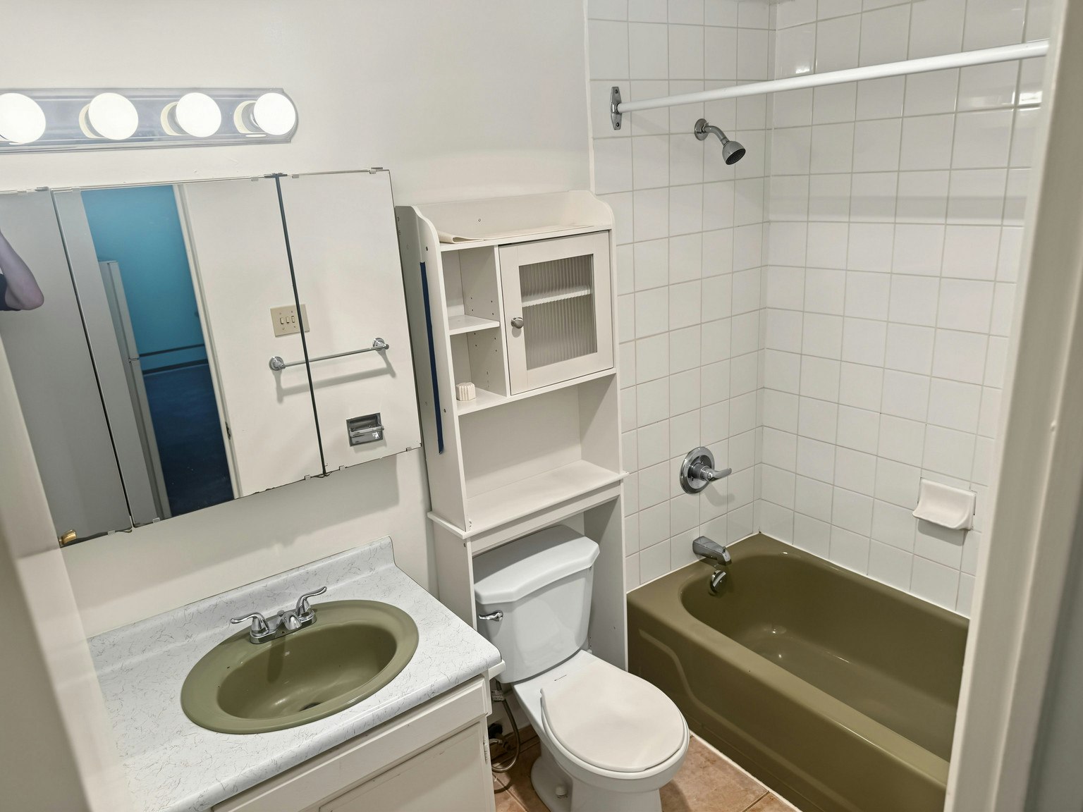 105-122 East 18th Street, North Vancouver, BC, V7L 2X5 - 5