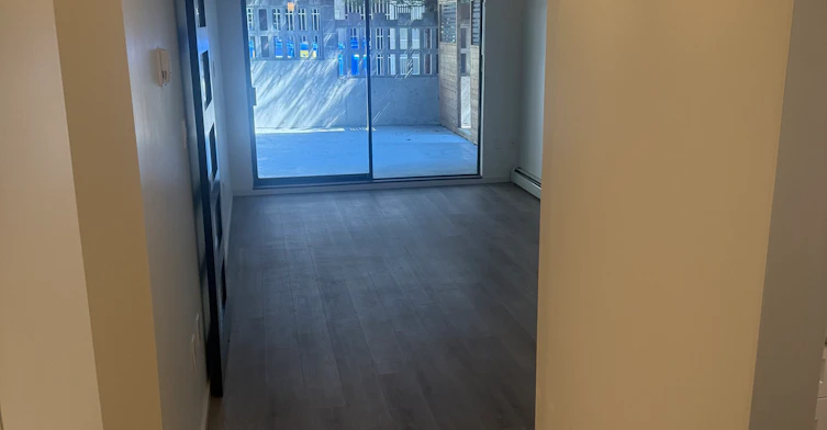 106-122 East 18th Street, North Vancouver, BC, V7L 2X5