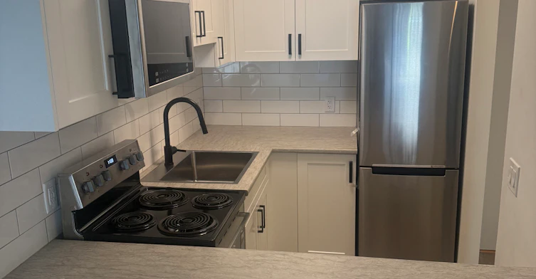 106-122 East 18th Street, North Vancouver, BC, V7L 2X5 - 4