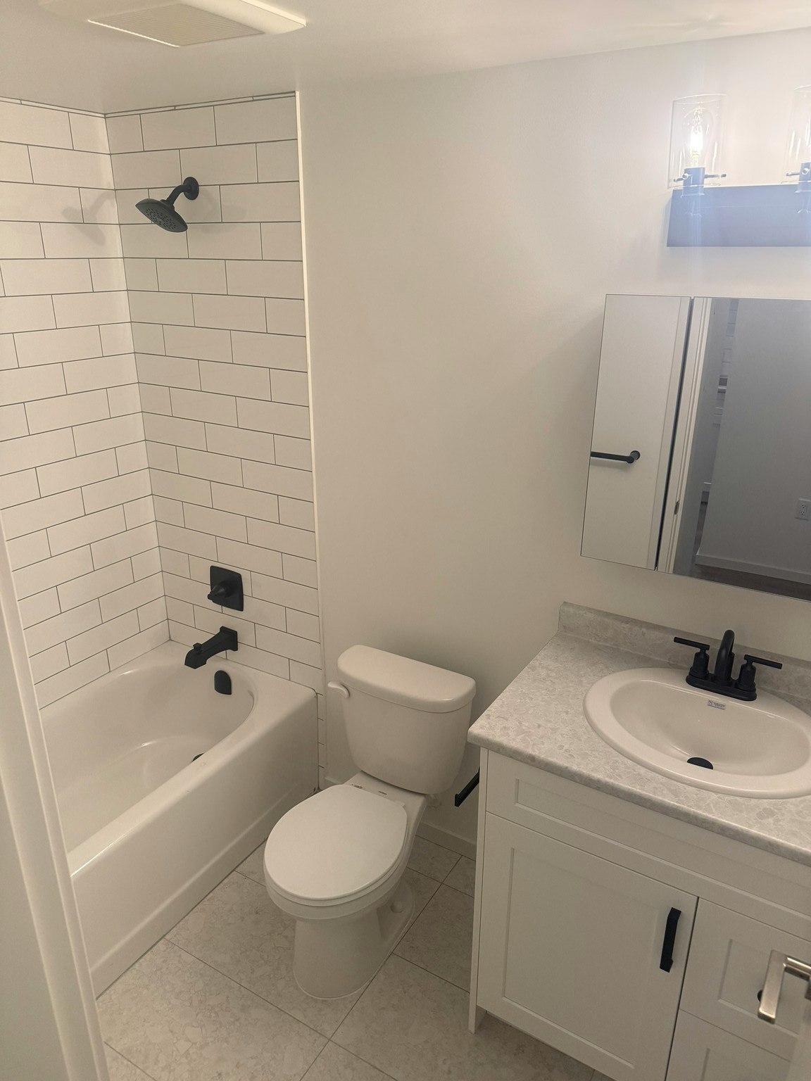106-122 East 18th Street, North Vancouver, BC, V7L 2X5 - 3