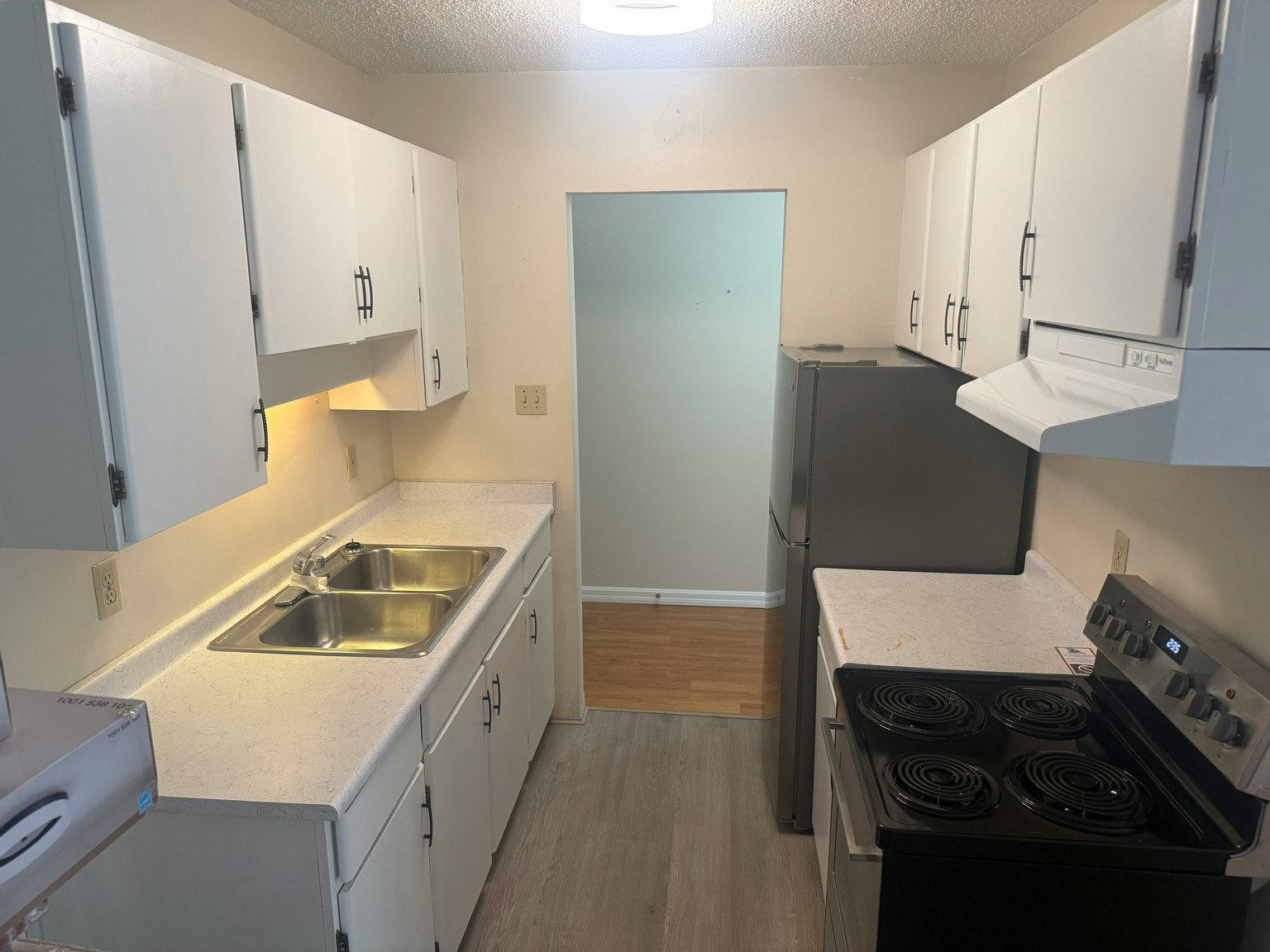 202-122 East 18th Street, North Vancouver, BC, V7L 2X5 - 7
