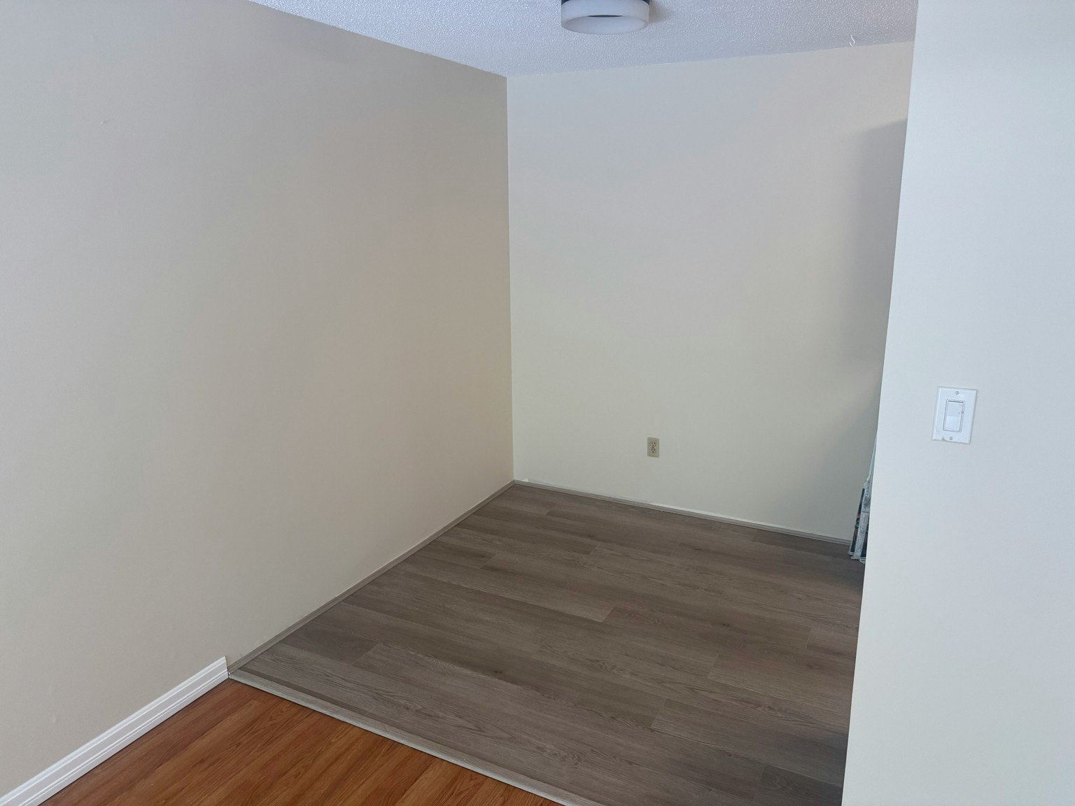 202-122 East 18th Street, North Vancouver, BC, V7L 2X5 - 6