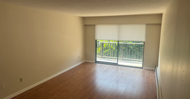 202-122 East 18th Street, North Vancouver, BC, V7L 2X5 - 5