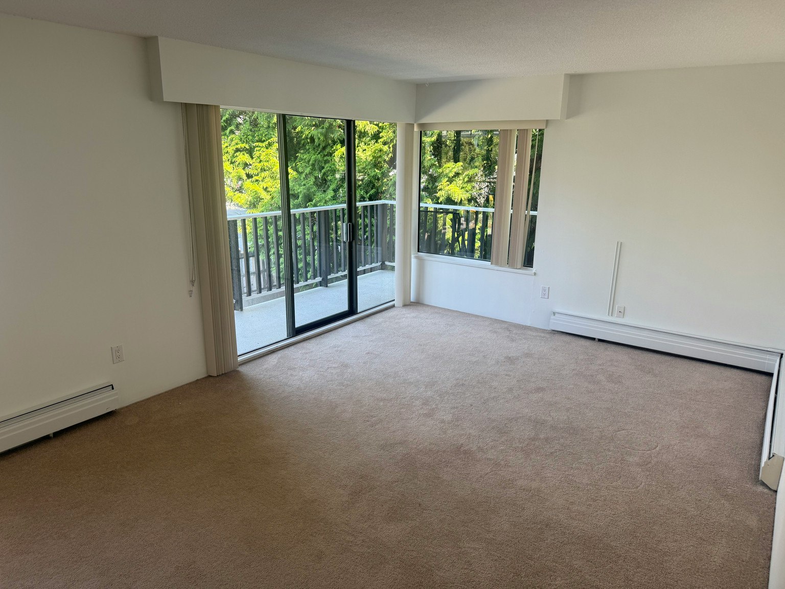 205-122 East 18th Street, North Vancouver, BC, V7L 2X5