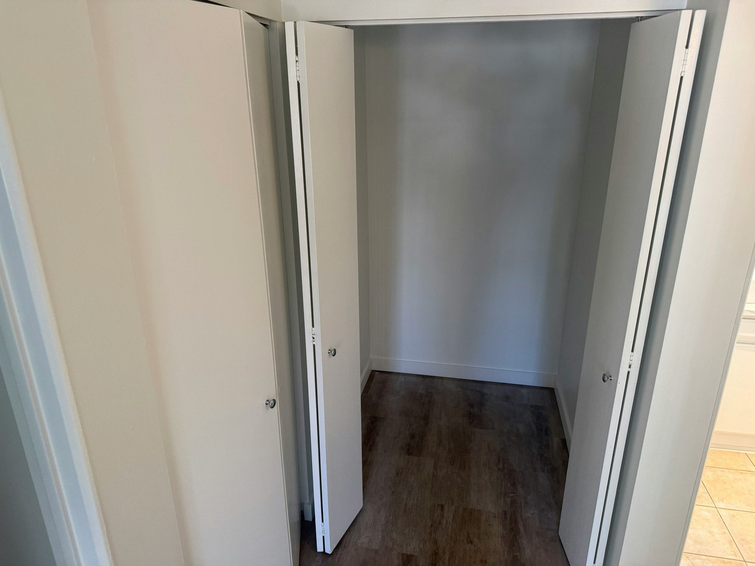 205-122 East 18th Street, North Vancouver, BC, V7L 2X5 - 8