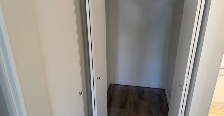 205-122 East 18th Street, North Vancouver, BC, V7L 2X5 - 8