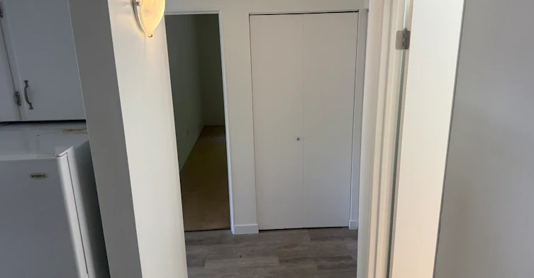 205-122 East 18th Street, North Vancouver, BC, V7L 2X5 - 7