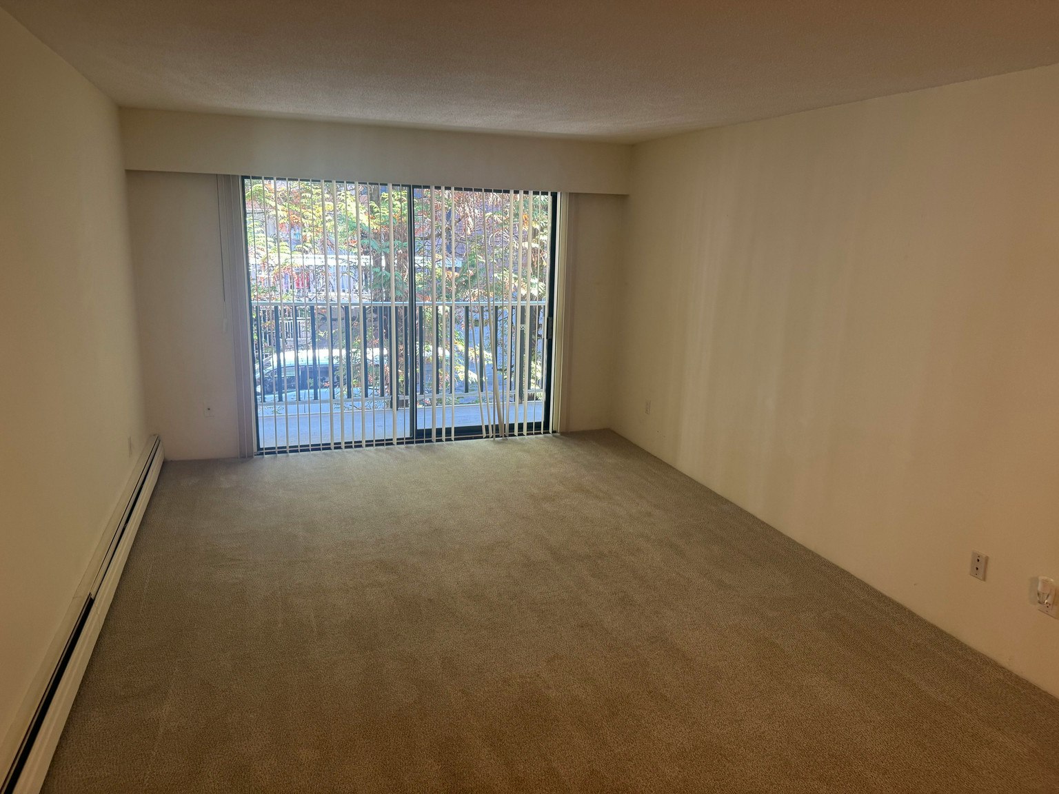 207-122 East 18th Street, North Vancouver, BC, V7L 2X5 - 8
