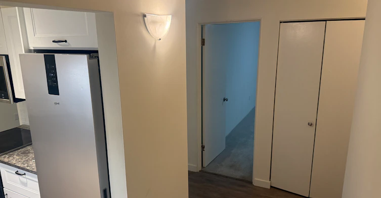 207-122 East 18th Street, North Vancouver, BC, V7L 2X5 - 6