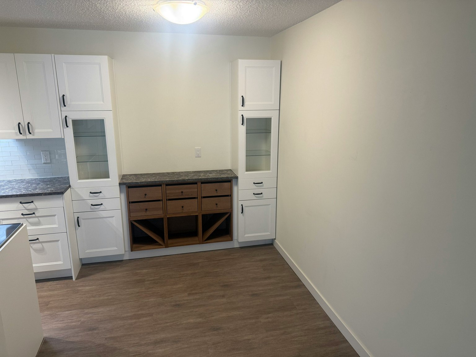 207-122 East 18th Street, North Vancouver, BC, V7L 2X5 - 2