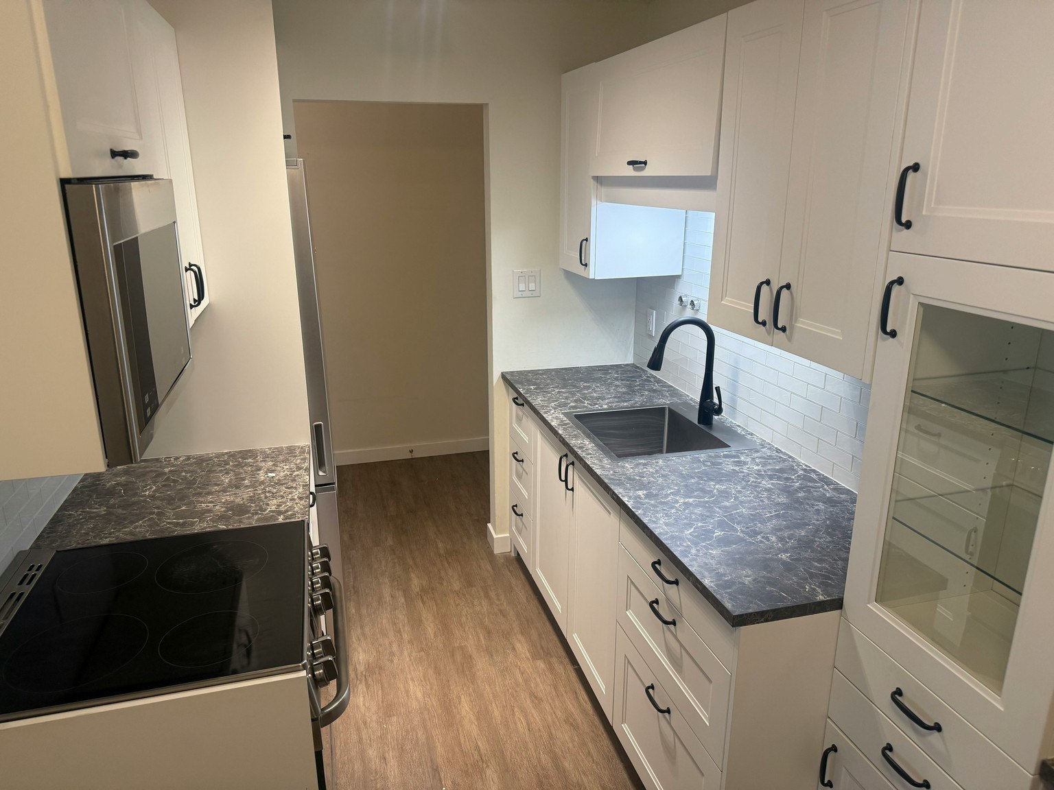 207-122 East 18th Street, North Vancouver, BC, V7L 2X5