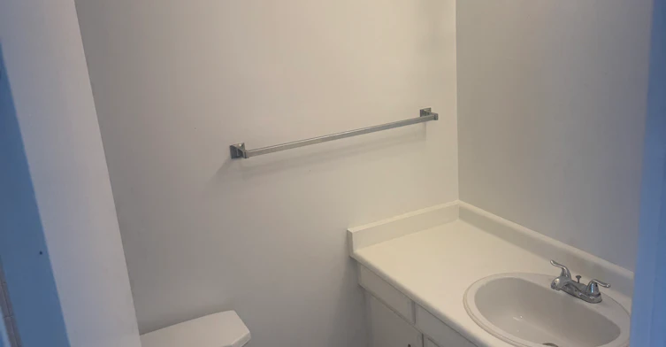 208-122 East 18th Street, North Vancouver, BC, V7L 2X5 - 8