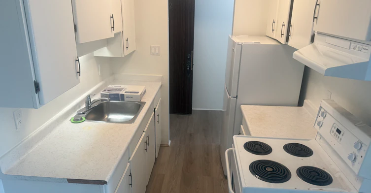 302-122 East 18th Street, North Vancouver, BC, V7L 2X5 - 6