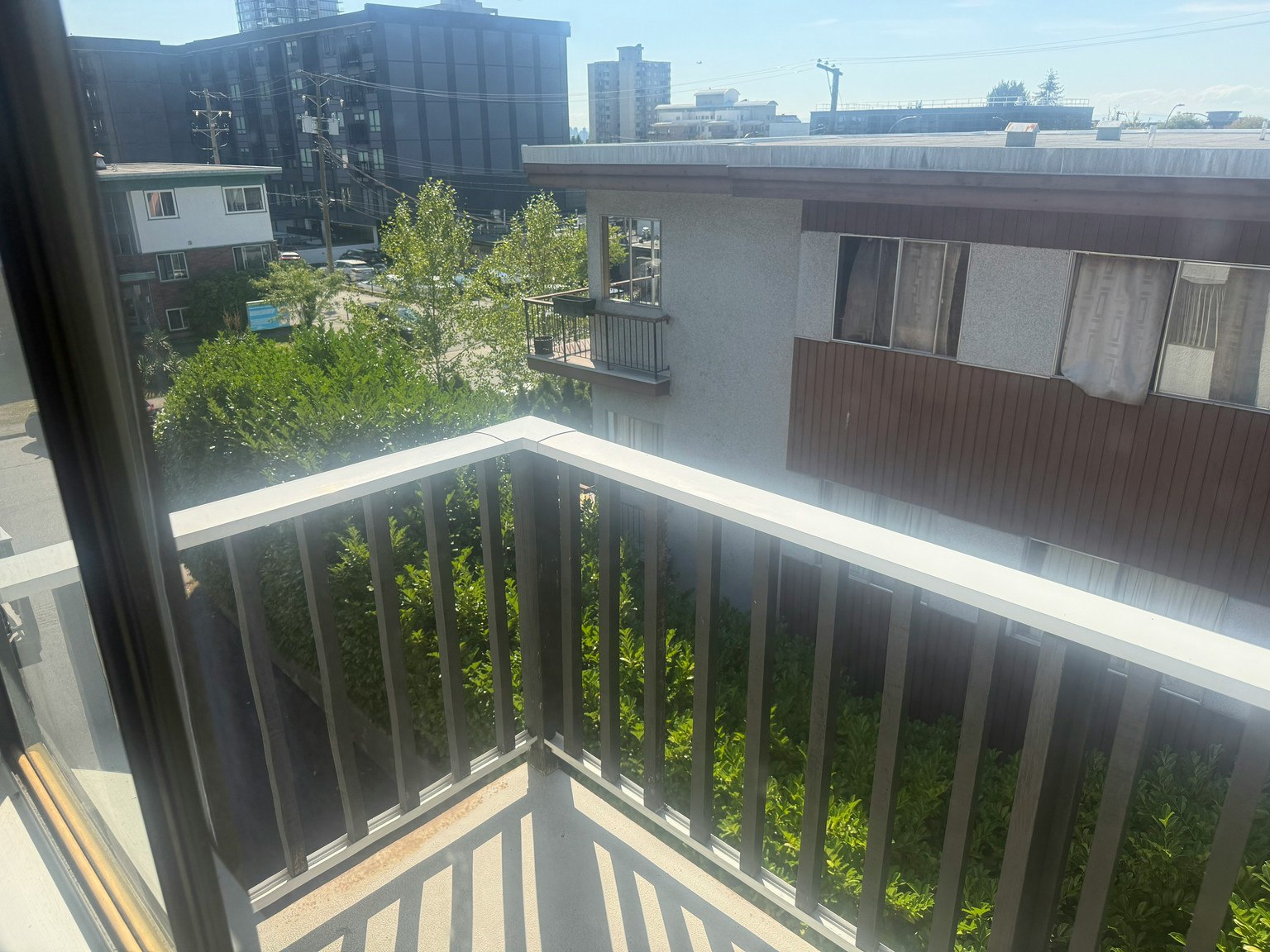 302-122 East 18th Street, North Vancouver, BC, V7L 2X5 - 3