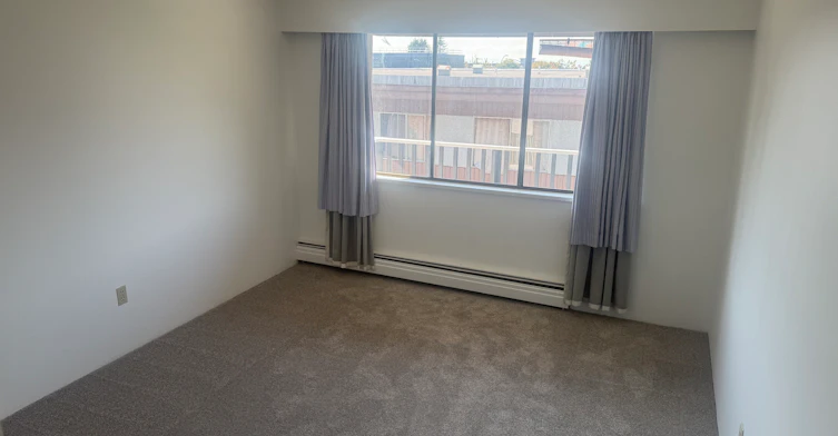 302-122 East 18th Street, North Vancouver, BC, V7L 2X5 - 2