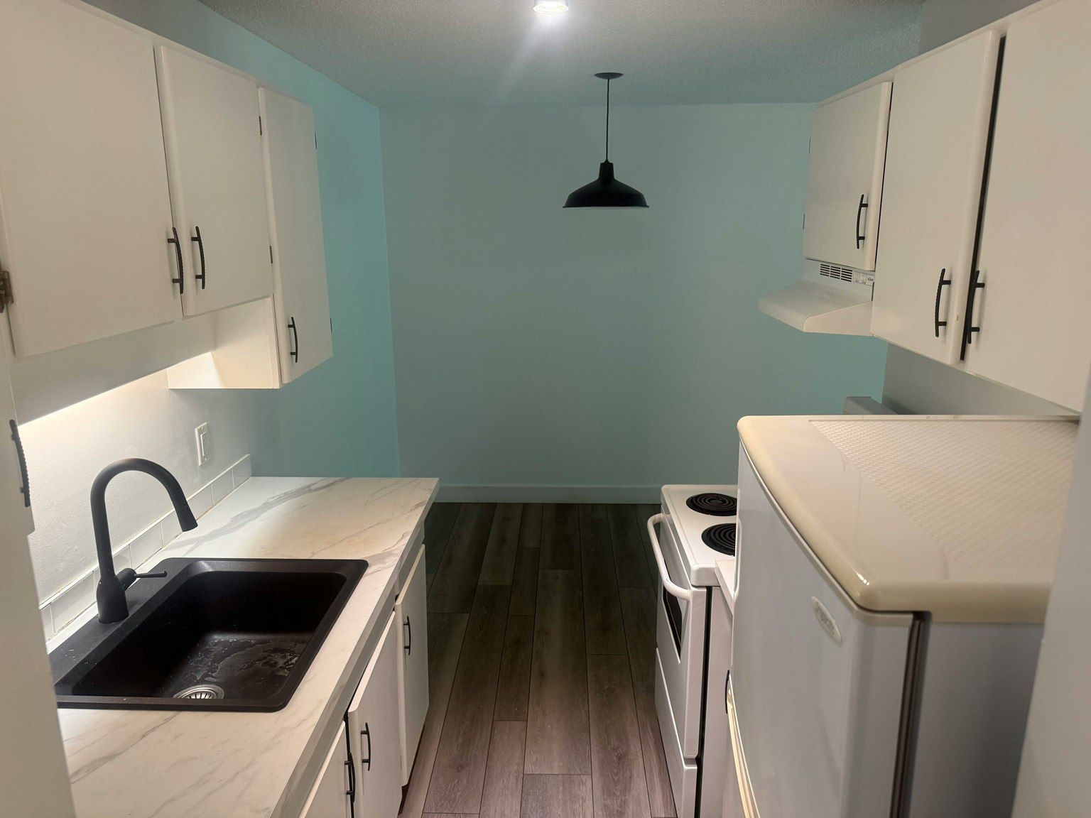 307-122 East 18th Street, North Vancouver, BC, V7L 2X5 - 3