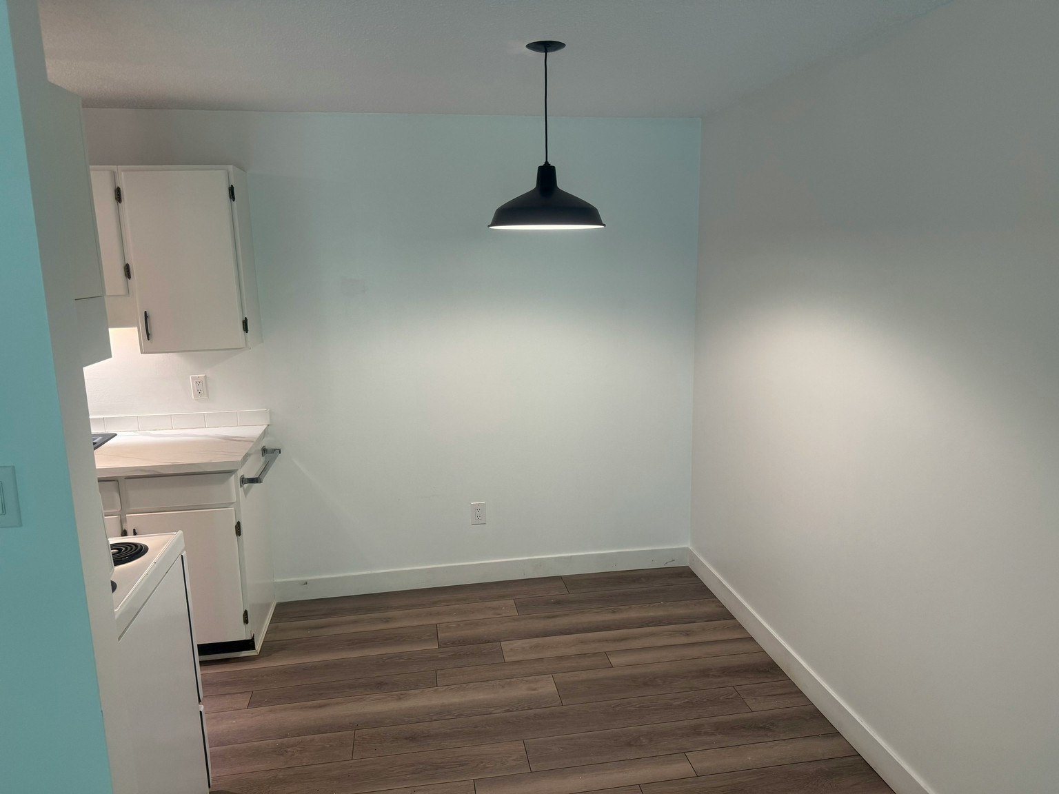 307-122 East 18th Street, North Vancouver, BC, V7L 2X5 - 2
