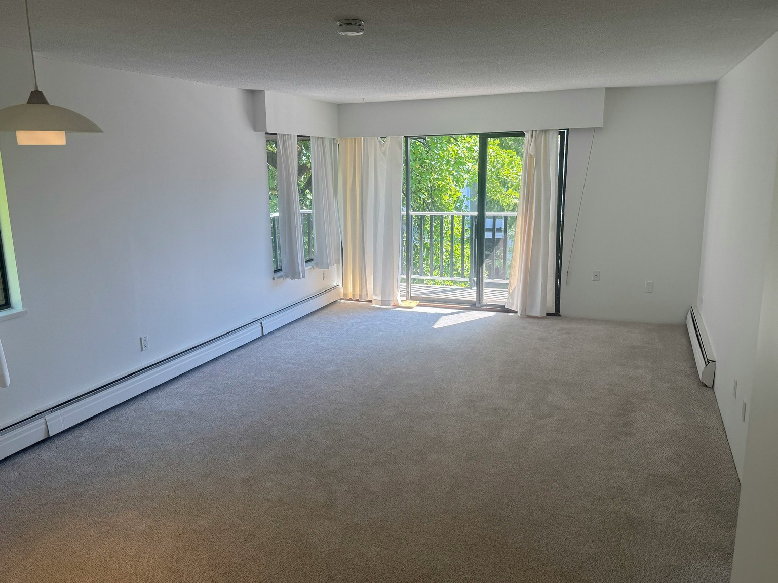 308-122 East 18th Street, North Vancouver, BC, V7L 2X5