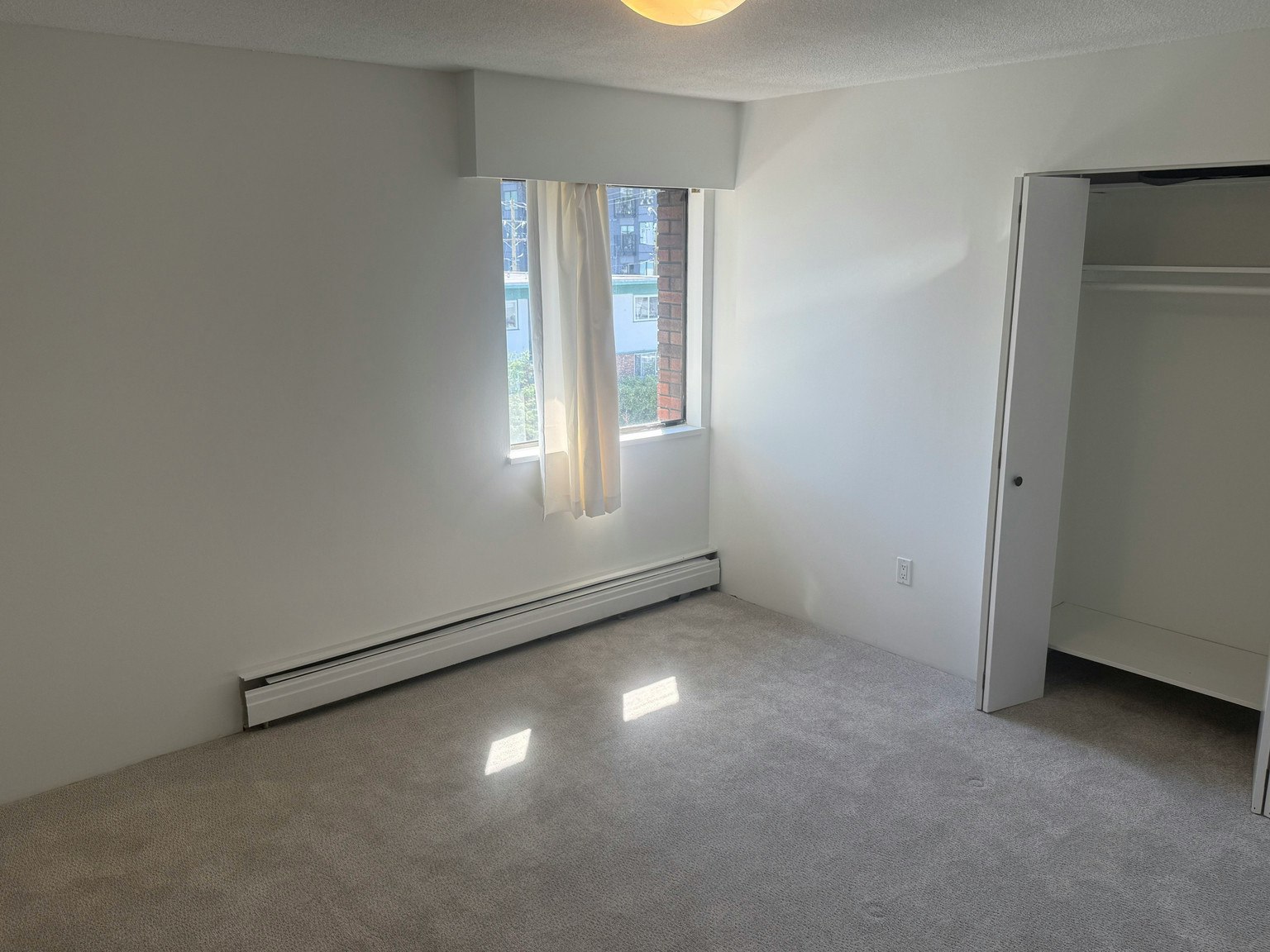 308-122 East 18th Street, North Vancouver, BC, V7L 2X5 - 3